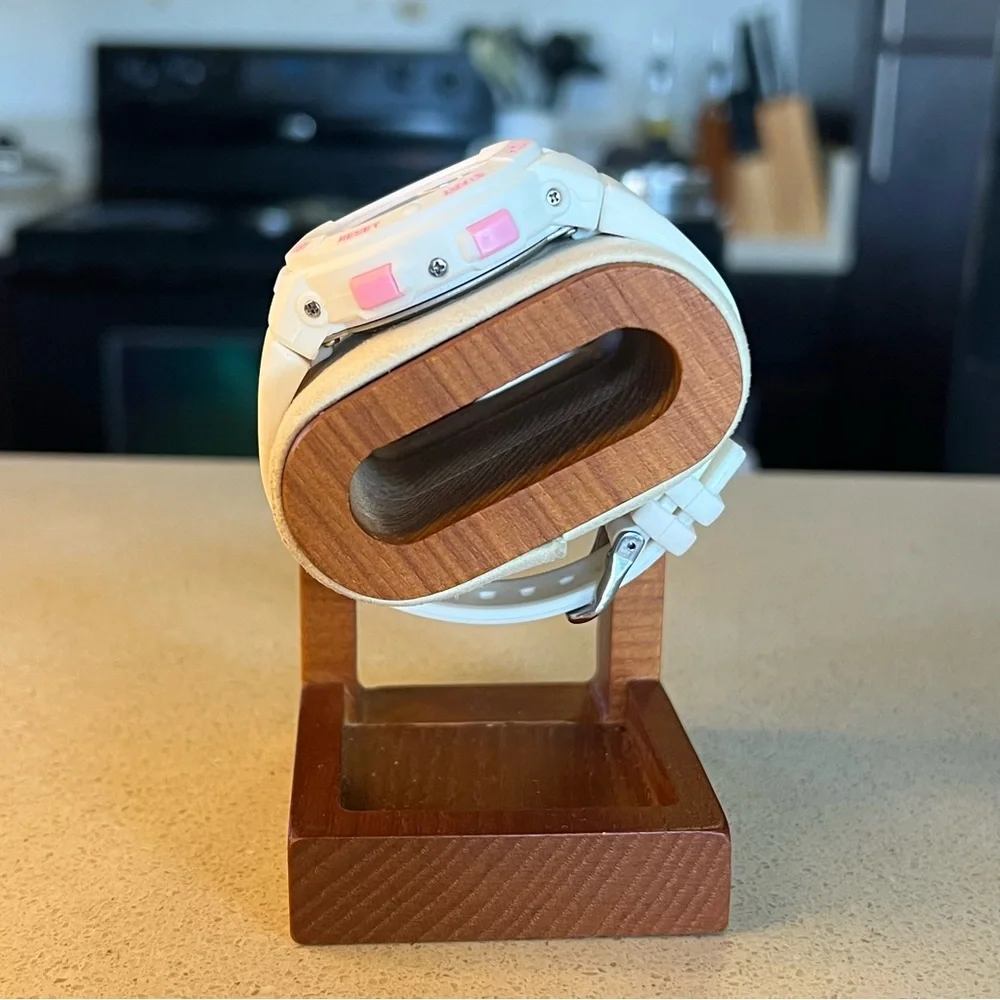 DMOTT086 Woman’s‎ Digital Watch